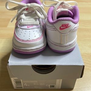 Great condition Force 1 white/fuchsia 4c